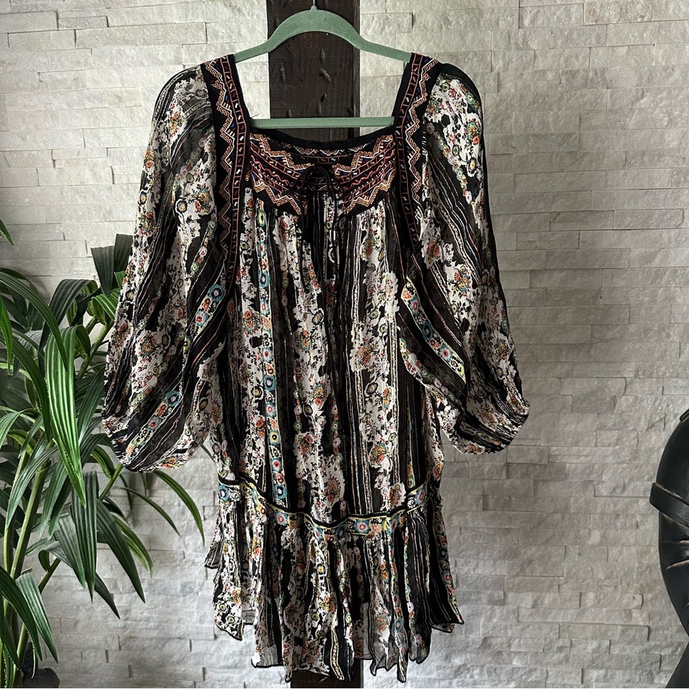 Free People “Dance Magic” Tunic Boho Embrodered Whimsigothic Floral Top Size M - Picture 9 of 9
